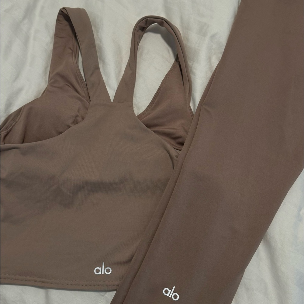 Alo Yoga Workout Set